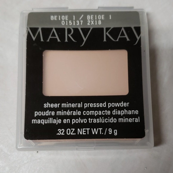 Mary Kay Sheer Mineral Pressed Powder - Picture 1 of 2
